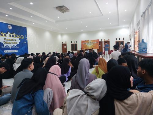 ina Keakraban PEMUDA 21 di Puncak Bogor sebagai kegiatan pembinaan mahasiswa baru