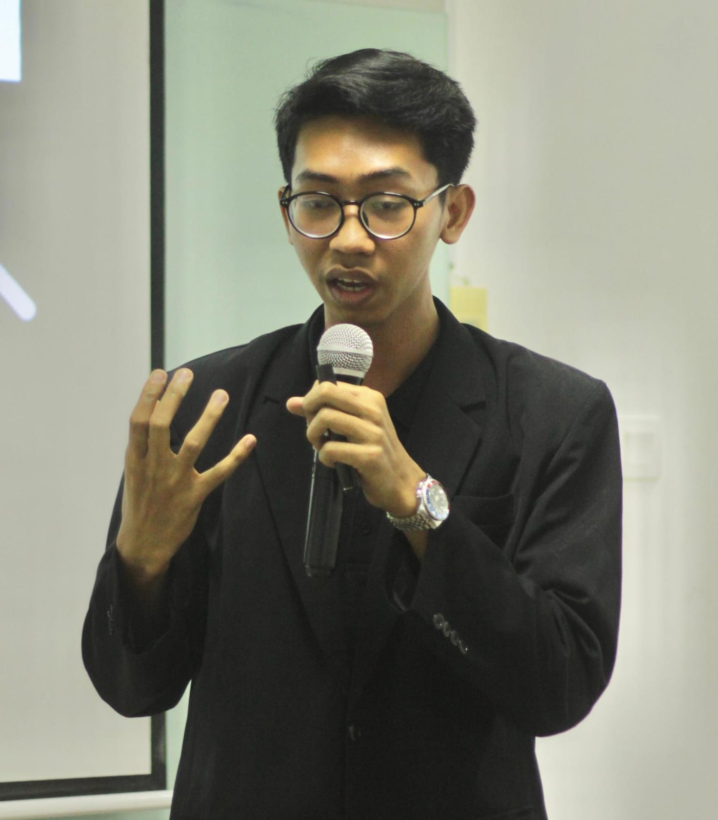 MENGUBAH MINDSET MAHASISWA