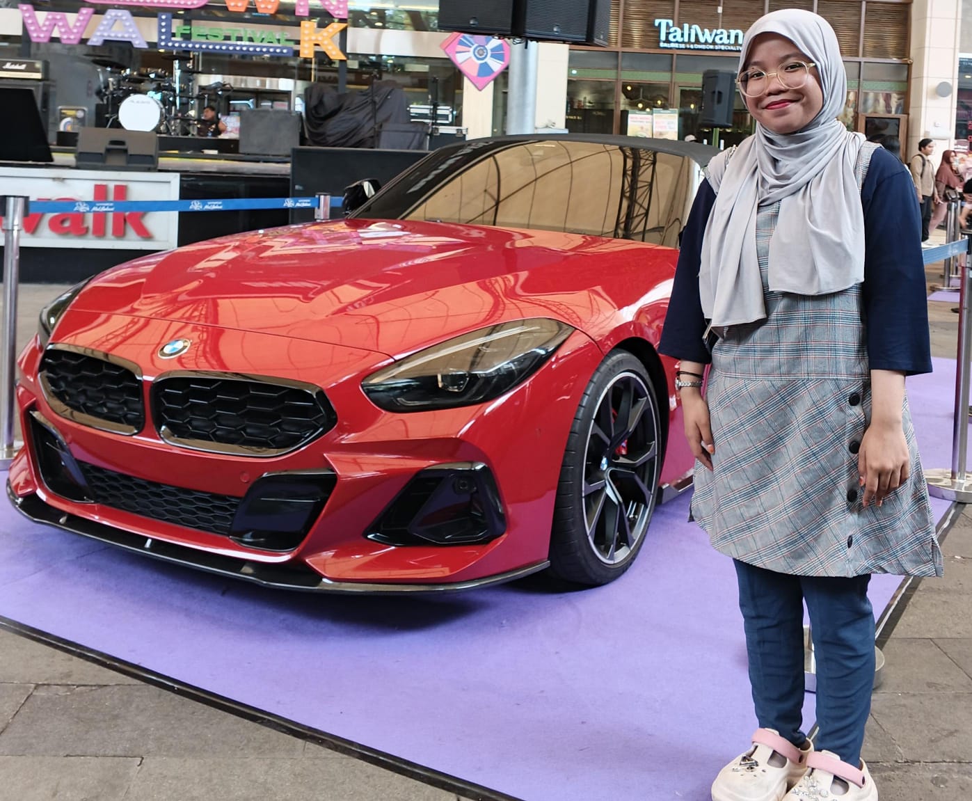 KEKAGUMAN TERHADAP DUNIA OTOMOTIF