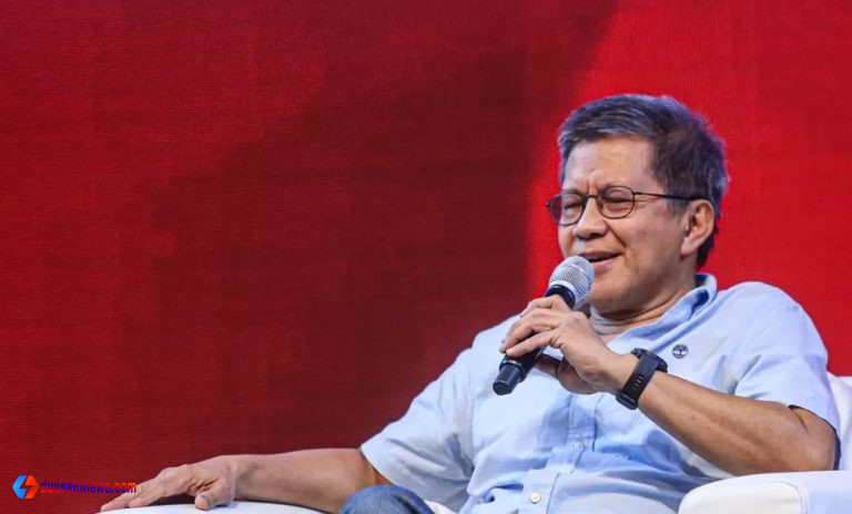 Rocky Gerung intelektual publik dalam diskusi demokrasi