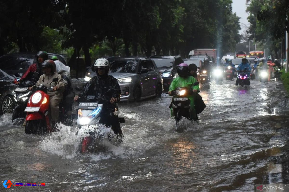 banjir Jakarta hari ini merendam permukiman warga