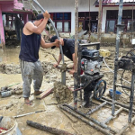 pembangunan sumur bor bencana oleh TNI