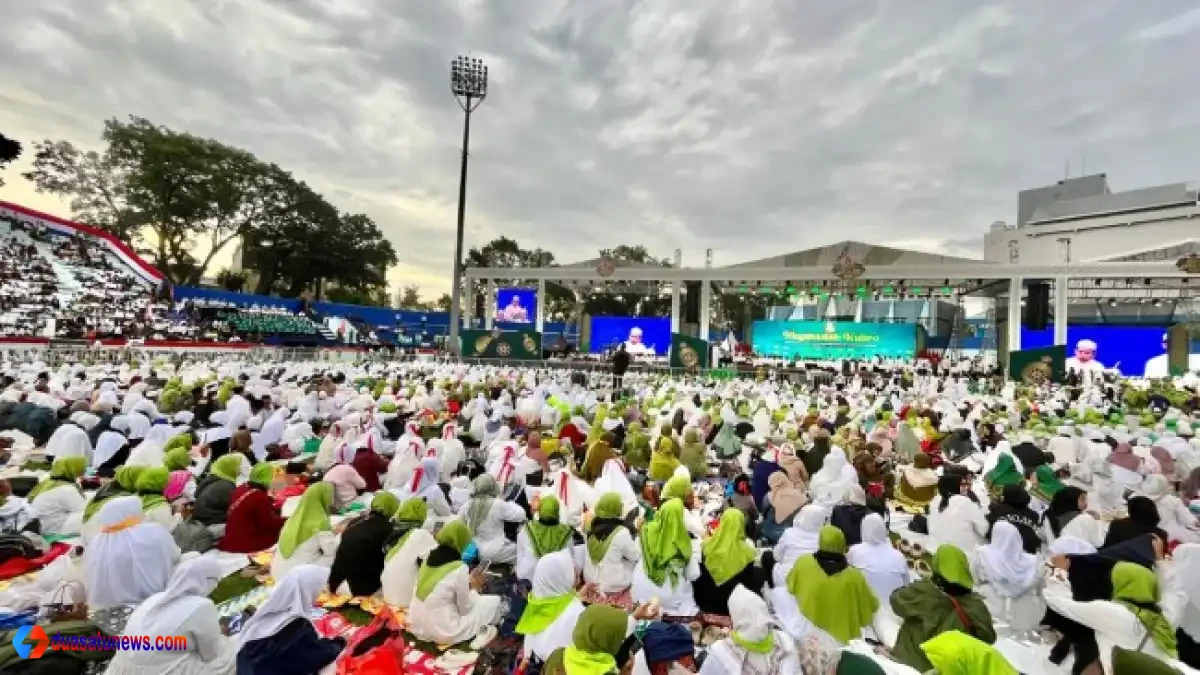 Puluhan ribu nahdliyin menghadiri Mujahadah Kubro NU 1 Abad di Stadion Gajayana Malang