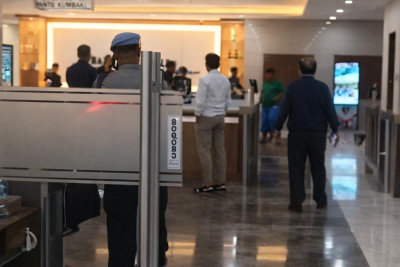 Situasi Mabes Polri terkait penahanan Bhayangkari Vanessa