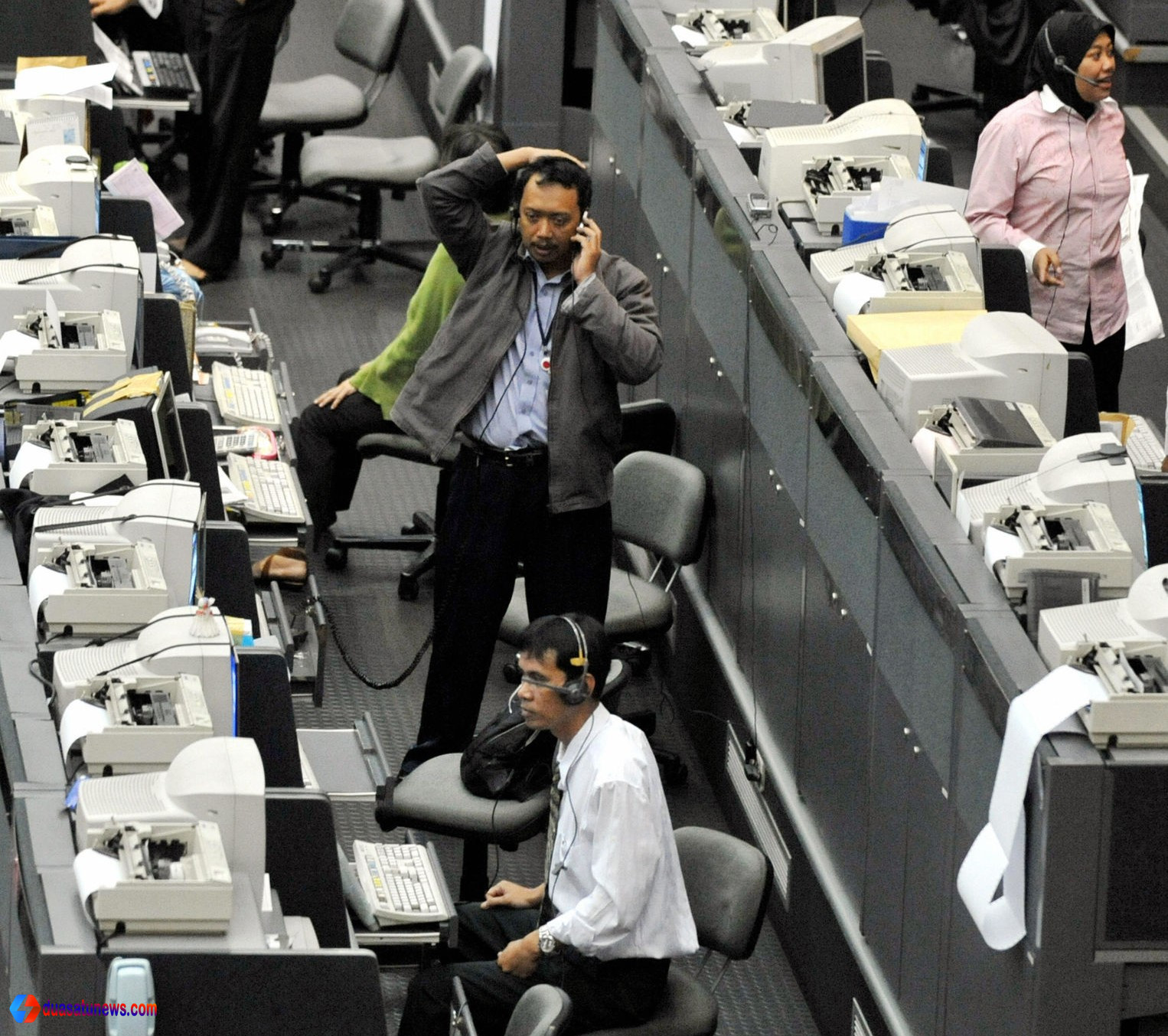 Investor asing jual saham saat IHSG anjlok di Bursa Efek Indonesia