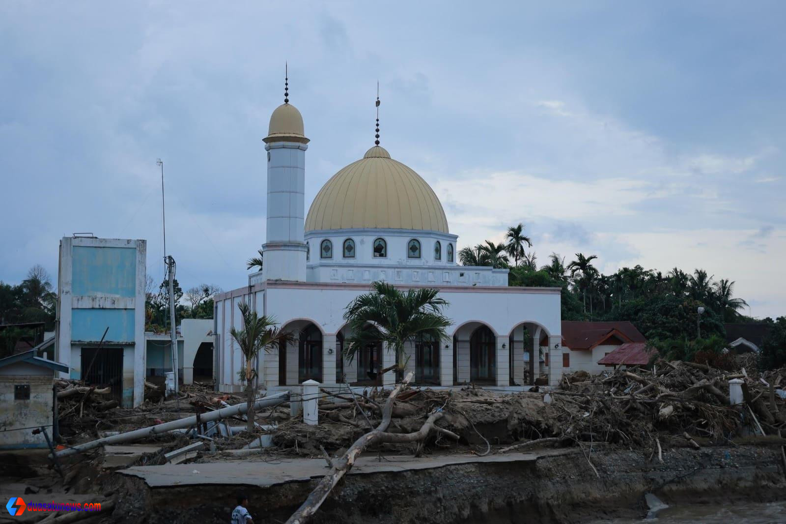 masjid terdampak bencana aceh pasca banjir