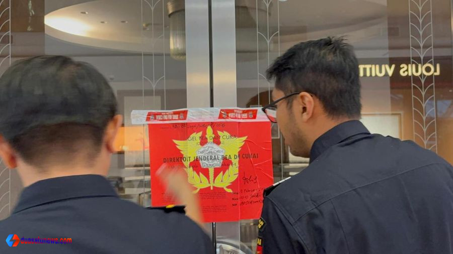 Penyegelan toko emas Jakarta oleh Bea Cukai karena dugaan pelanggaran impor