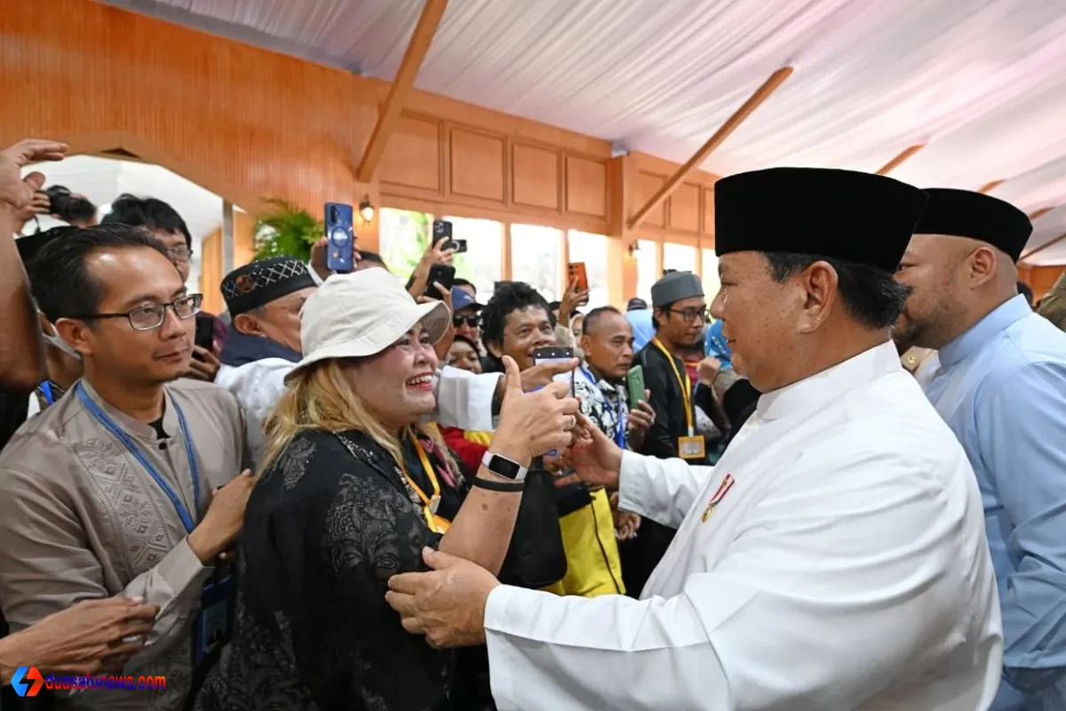 warga masuk Istana Negara dalam acara Gelar Griya Istana Negara