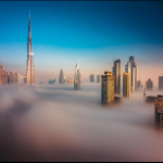 Dubai dihantam rudal Iran dengan latar Burj Khalifa saat pagi hari
