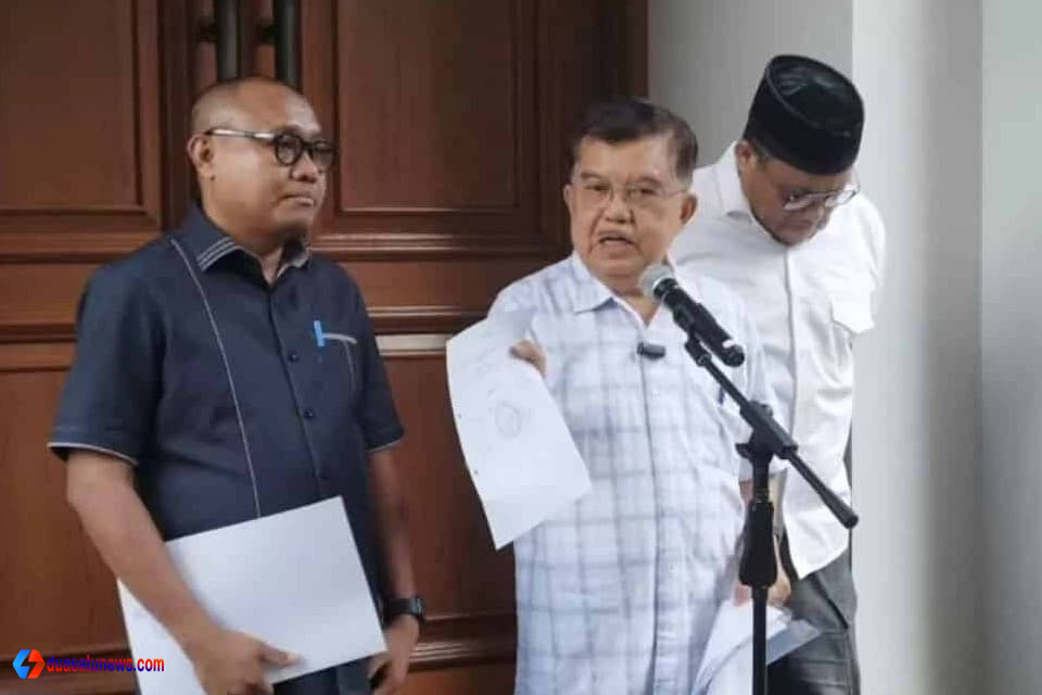 JK bantah tudingan ijazah Jokowi saat konferensi pers di Jakarta