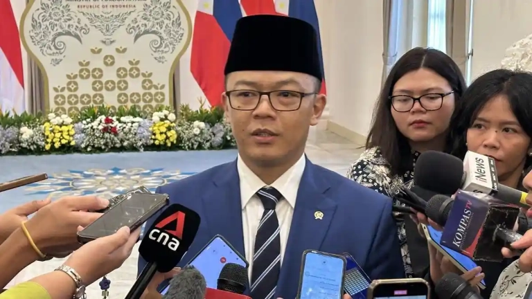 Menlu Sugiono bahas tarif kapal Selat Malaka dan kebijakan pelayaran internasional Indonesia