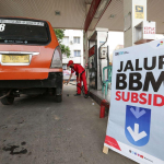 Bus TransJakarta menjadi alternatif saat BBM nonsubsidi naik di Jakarta