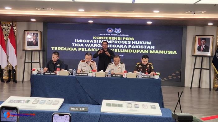 Konferensi pers Ditjen Imigrasi terkait penanganan pelanggaran keimigrasian dan jemaah haji non-prosedural