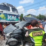 “kecelakaan kereta Bekasi Timur di Stasiun Bekasi Timur”