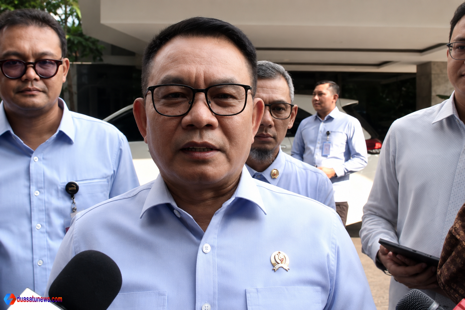 “Pemerintah terbuka terhadap kritik saat Dudung Abdurachman memberikan keterangan kepada wartawan di Kompleks Istana Kepresidenan”