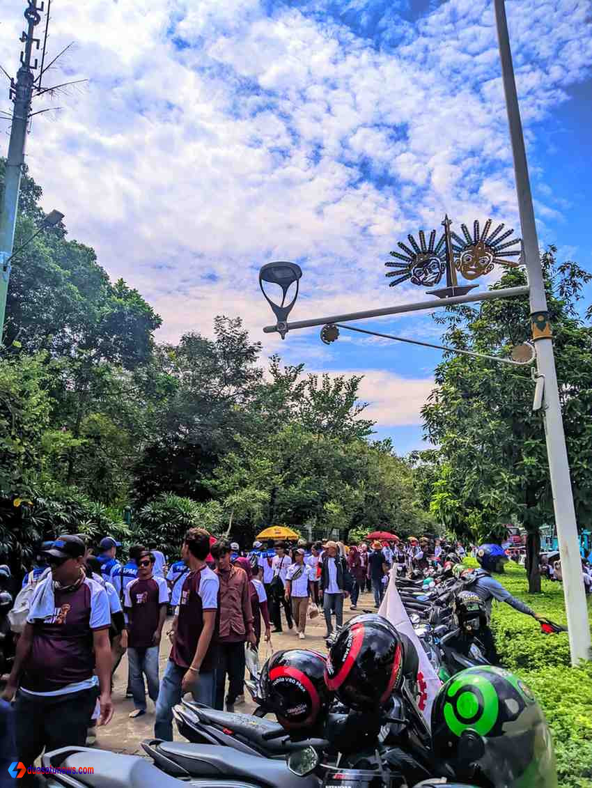 May Day 2026 Monas dipadati buruh berjalan kaki menuju lokasi aksi di Jakarta Pusat