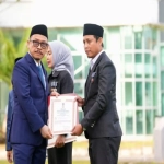 Anak putus sekolah Sulbar kembali belajar ditandai penyerahan penghargaan Hardiknas di Mamuju