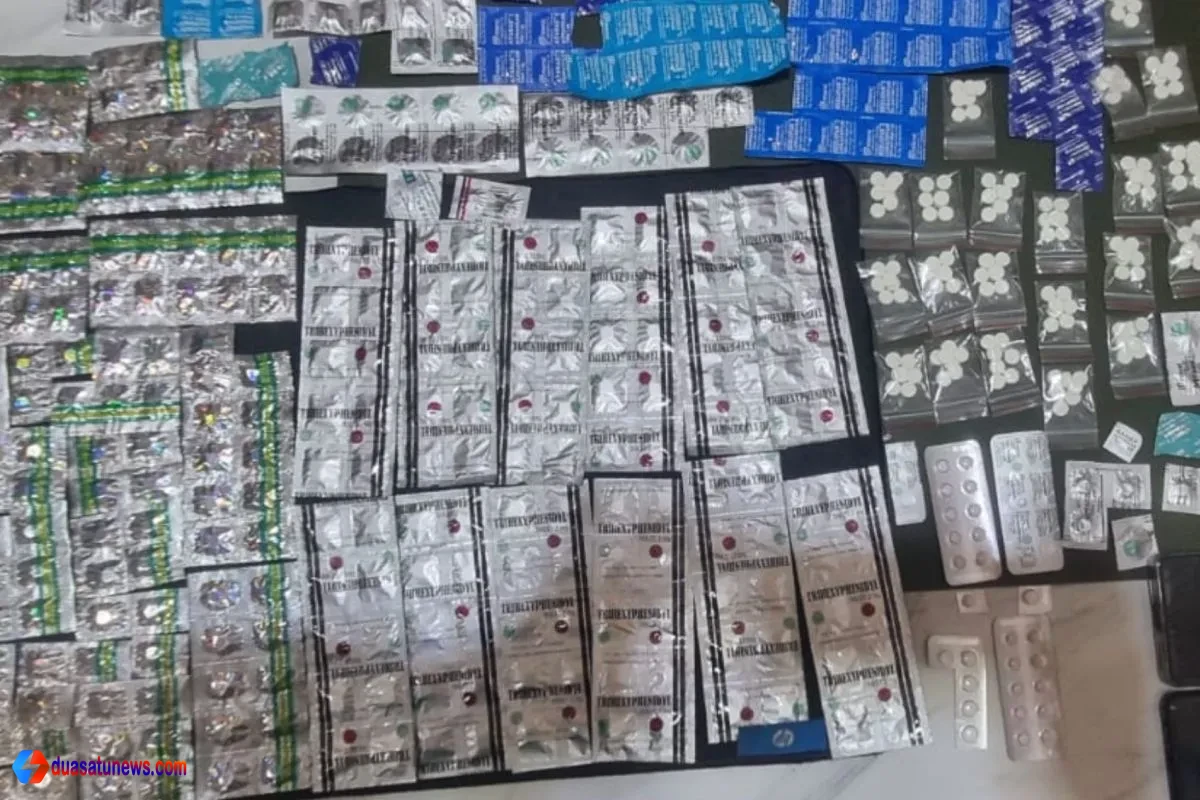 gerebek toko obat ilegal di Tanjung Priok dengan barang bukti pil daftar G hasil sitaan polisi