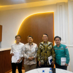 Robby Anggara dalam aksi Puskom Kemenag terkait dugaan suap izin prodi IAI Rawa Aopa