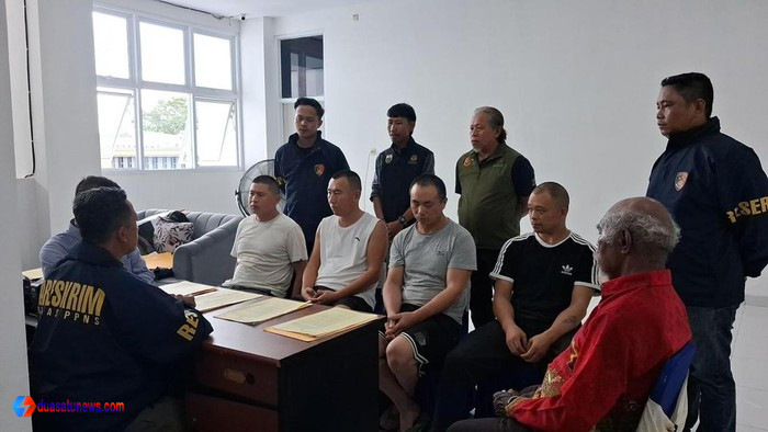 Bareskrim Polri menangkap empat WNA China dalam kasus tambang ilegal Papua di kawasan hutan