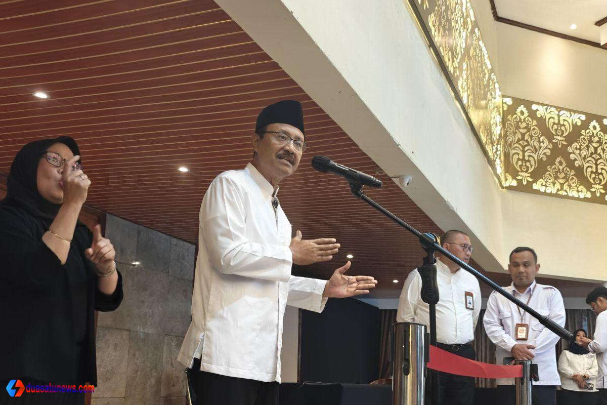 “Mensos Saifullah Yusuf menyampaikan pernyataan terkait transparansi pengadaan Sekolah Rakyat di Jakarta”