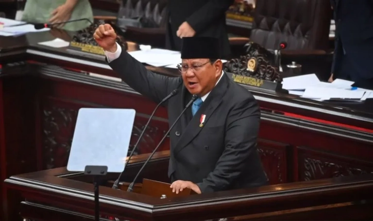 Prabowo membahas kebocoran kekayaan negara dalam rapat DPR