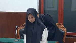 Terapis Spa Surabaya didakwa bobol rekening rekan kerja hingga Rp 1,2 miliar