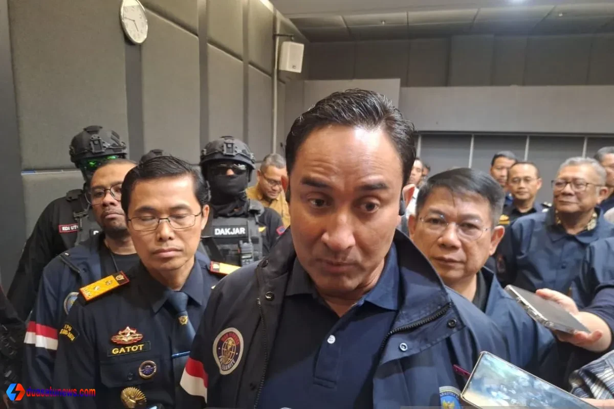 BNN mengamankan 10 WNI positif narkoba setibanya dari Bangkok di Bandara Soekarno-Hatta untuk menjalani pemeriksaan dan rehabilitasi.