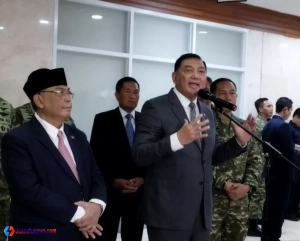 Menteri Pertahanan Sjafrie Sjamsoeddin menyampaikan usulan anggaran Kemenhan 2027 sebesar Rp334 triliun untuk mendukung modernisasi alutsista dan kesiapan TNI dalam rapat bersama Komisi I DPR RI di Jakarta.