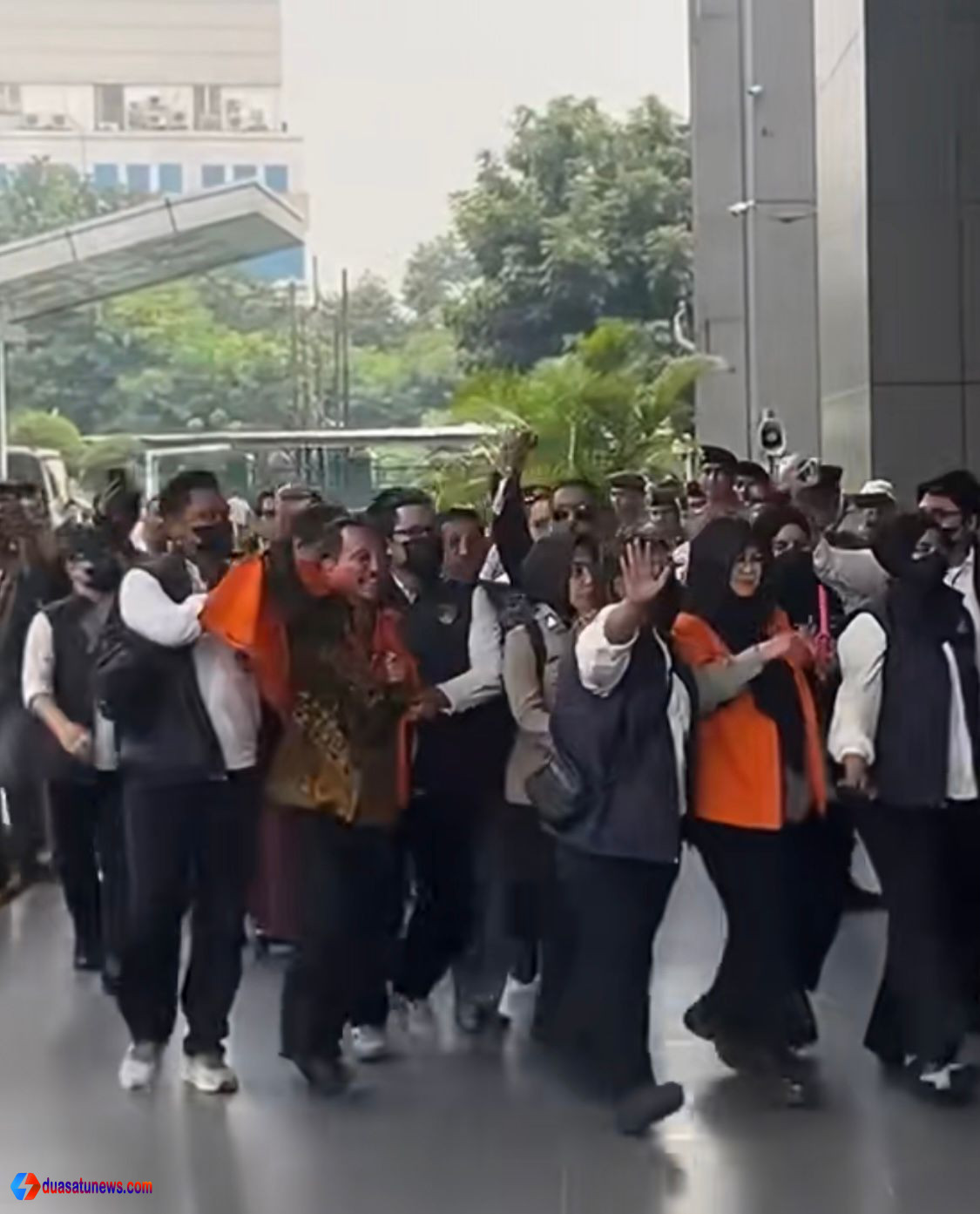 Kasus fitnah ijazah Jokowi saat Roy Suryo tiba di Kejari Jakarta Selatan