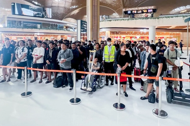 WNI detensi Kamboja overstay menjalani proses pemulangan yang difasilitasi Kemlu RI di pusat detensi Phnom Penh.